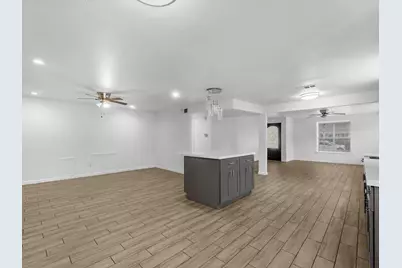 5747 Fontenelle Drive, Houston, TX 77035 - Photo 7