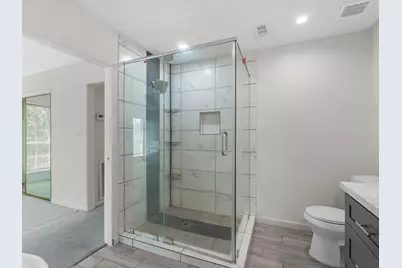 5747 Fontenelle Drive, Houston, TX 77035 - Photo 13