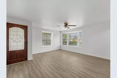 5747 Fontenelle Drive, Houston, TX 77035 - Photo 3