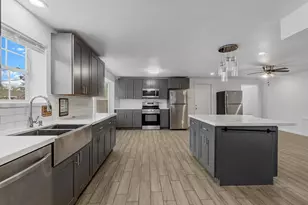 5747 Fontenelle Dr, Houston, TX 77035 - Photo 5