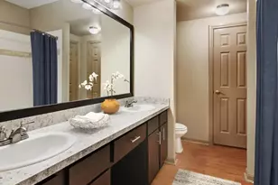 2700 Woodland Park Dr, Houston, TX 77082 - Photo 5