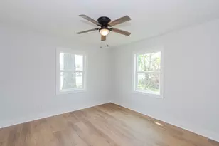 218 Evans St, Angleton, TX 77515 - Photo 25