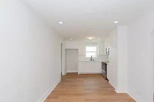 218 Evans St, Angleton, TX 77515 - Photo 11