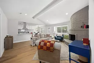 12119 Spring Grove Dr, Houston, TX 77099 - Photo 9