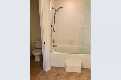 16 Scarlet Woods Court, The Woodlands, TX 77380 - Photo 13