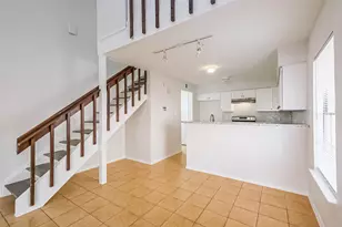 11983 Bob White Dr, Houston, TX 77035 - Photo 7