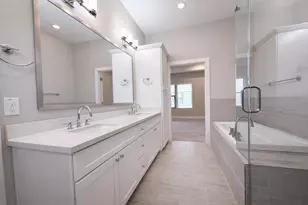 10806 Warwana Rd, Houston, TX 77043 - Photo 15