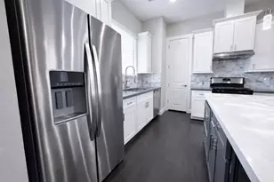 10806 Warwana Rd, Houston, TX 77043 - Photo 9