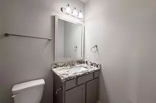 10707 Centre Forest Dr, Houston, TX 77043 - Photo 15