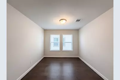 10707 Centre Forest Drive, Houston, TX 77043 - Photo 13