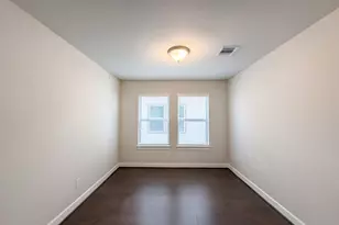 10707 Centre Forest Dr, Houston, TX 77043 - Photo 13