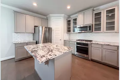 10707 Centre Forest Drive, Houston, TX 77043 - Photo 7