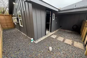 430 B N Hutcheson St, Houston, TX 77003 - Photo 3