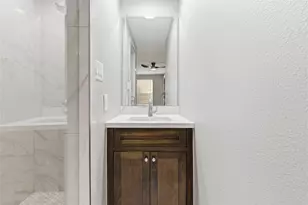 430 B N Hutcheson St, Houston, TX 77003 - Photo 9