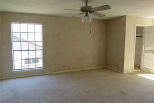 101 Rose Trail, Lake Jackson, TX 77566 - Photo 9