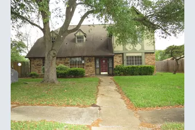 101 Rose Trail, Lake Jackson, TX 77566 - Photo 1