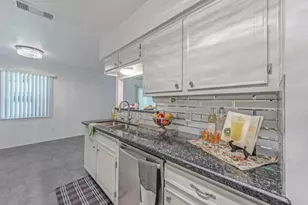 1102 E Rutgers Ln, Deer Park, TX 77536 - Photo 11