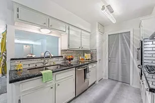 1102 E Rutgers Ln, Deer Park, TX 77536 - Photo 9