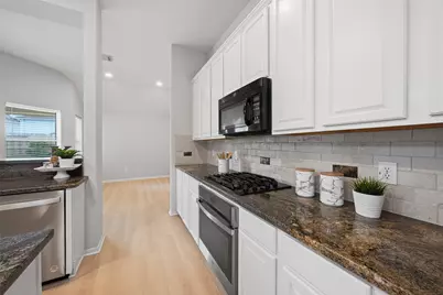 12307 Green Trails Drive, Stafford, TX 77477 - Photo 11