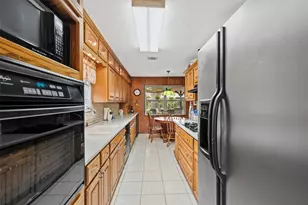 1118 S Amy Dr, Deer Park, TX 77536 - Photo 7