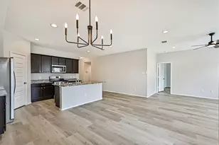 3930 Hawaiian Ct, Baytown, TX 77521 - Photo 7