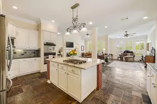 1214 Gray Moss Ln, Houston, TX 77055 - Photo 15