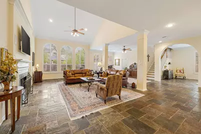 1214 Gray Moss Lane, Houston, TX 77055 - Photo 9