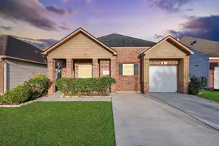 1733 Eagle Lake Rd, Sealy, TX 77474 - Photo 1