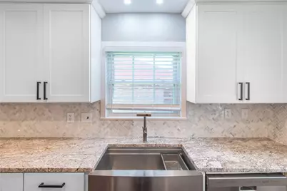 9619 Highmeadow Drive, Houston, TX 77063 - Photo 13