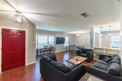 9619 Highmeadow Drive, Houston, TX 77063 - Photo 5