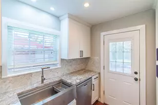 9619 Highmeadow Dr, Houston, TX 77063 - Photo 13