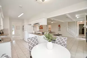 14026 Overbrook Ln, Houston, TX 77077 - Photo 11