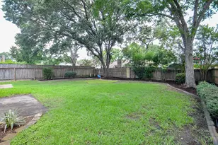 14026 Overbrook Ln, Houston, TX 77077 - Photo 33
