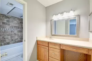 2800 Jeanetta St, Houston, TX 77063 - Photo 13