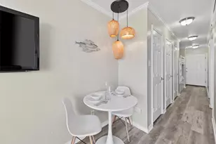 6102 Seawall Blvd, Galveston, TX 77551 - Photo 7