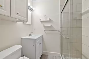 909 Silber Rd, Houston, TX 77024 - Photo 21