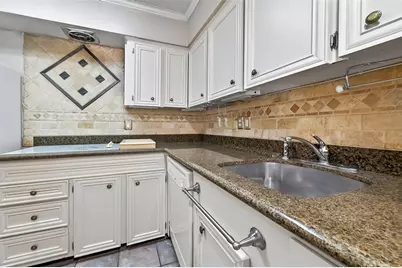 909 Silber Road #16C, Houston, TX 77024 - Photo 13