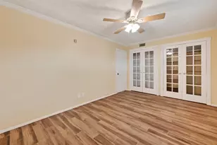 909 Silber Rd, Houston, TX 77024 - Photo 15