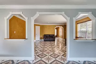 13119 Lindenloch Ln, Houston, TX 77085 - Photo 9