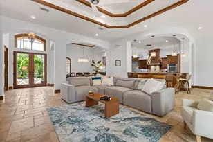 22 Johnathan Landing Court, The Woodlands, TX 77389 - Photo 7