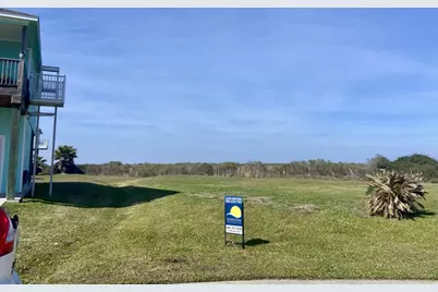 25010 Monterey Ct, Galveston, TX 77554 - Photo 3