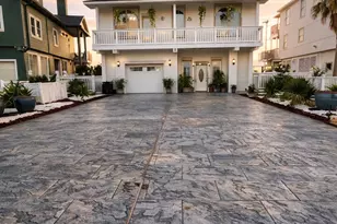 431 Hana Dr, Tiki Island, TX 77554 - Photo 1