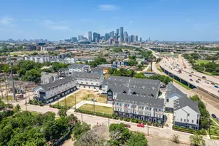 737 Bringhurst St, Houston, TX 77020 - Photo 11