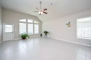 14315 Alberta Spruce Ln, Crosby, TX 77532 - Photo 3