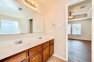 19319 Summer Island Way, Richmond, TX 77407 - Photo 17