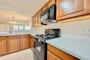 19319 Summer Island Way, Richmond, TX 77407 - Photo 9