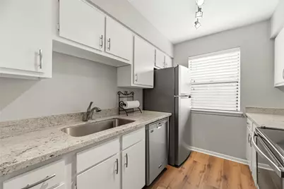 5711 Sugar Hill Drive #24, Houston, TX 77057 - Photo 13