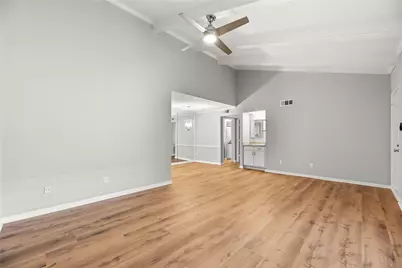 5711 Sugar Hill Drive #24, Houston, TX 77057 - Photo 5