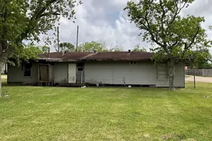 1208 W 10th St, Freeport, TX 77541 - Photo 11