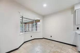 7319 Tall Pines Dr, Houston, TX 77088 - Photo 23